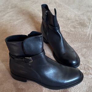 New Ecco Black Leather Ankle Boots